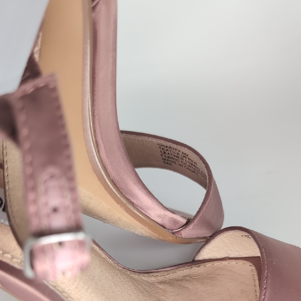 Lucite Heels - Picture 5 of 7